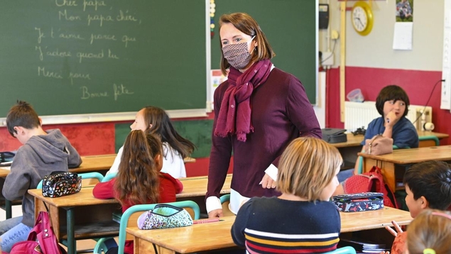 Le gouvernement maintient la scolarité obligatoire