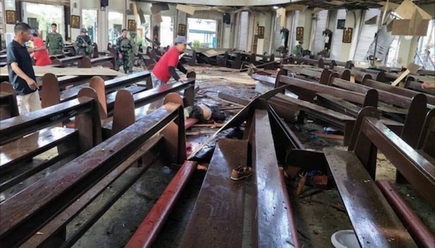 Philippines : au moins 18 morts dans un double attentat contre une cathédrale