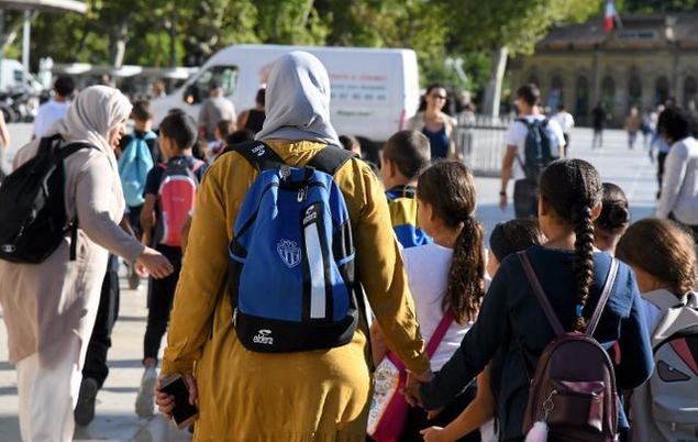 Trois mères voilées dans l’école, la rectrice d’académie fait demi-tour